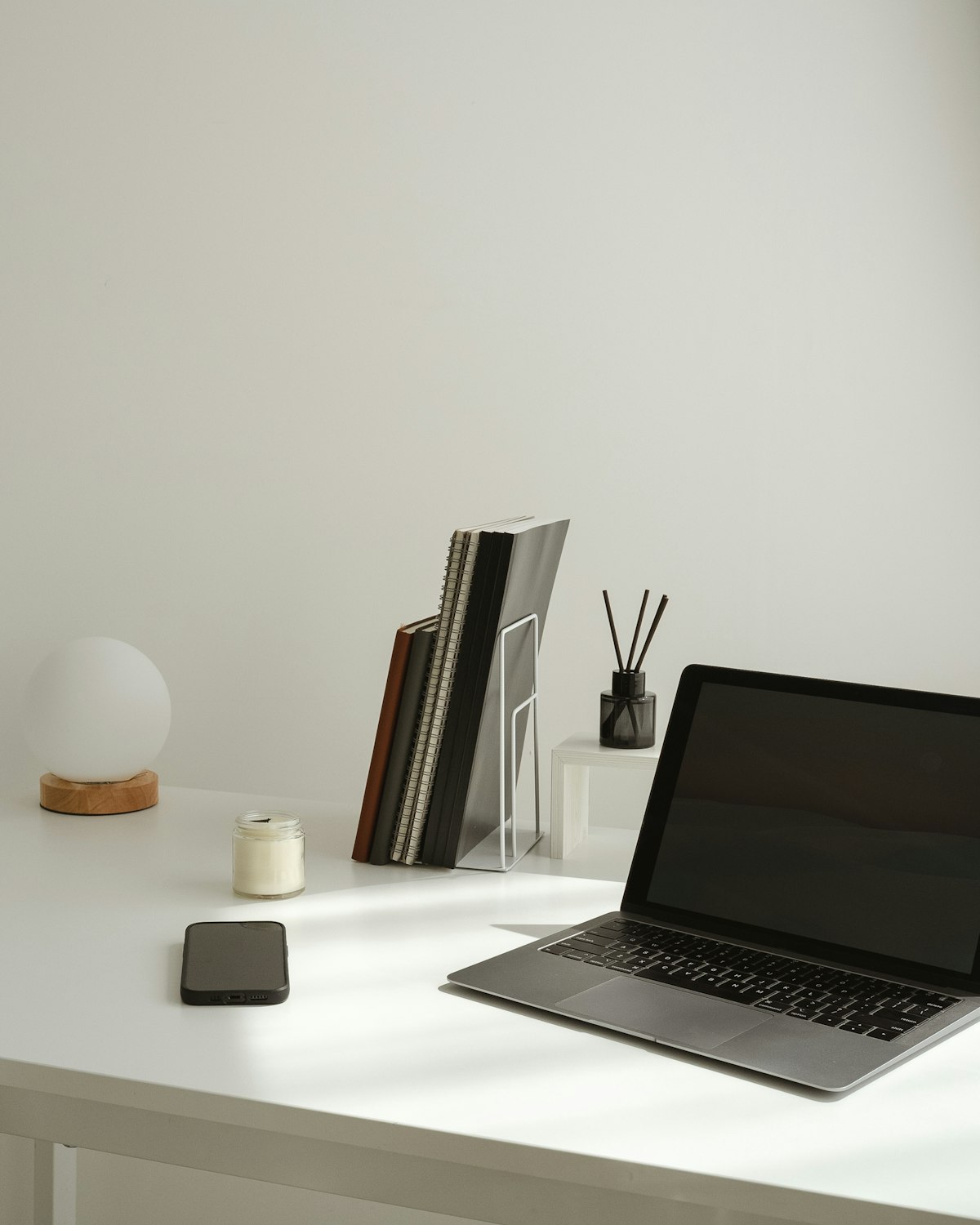 Poste de travail minimaliste
